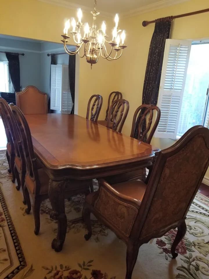 이사 급매
					가구
					라캬나다