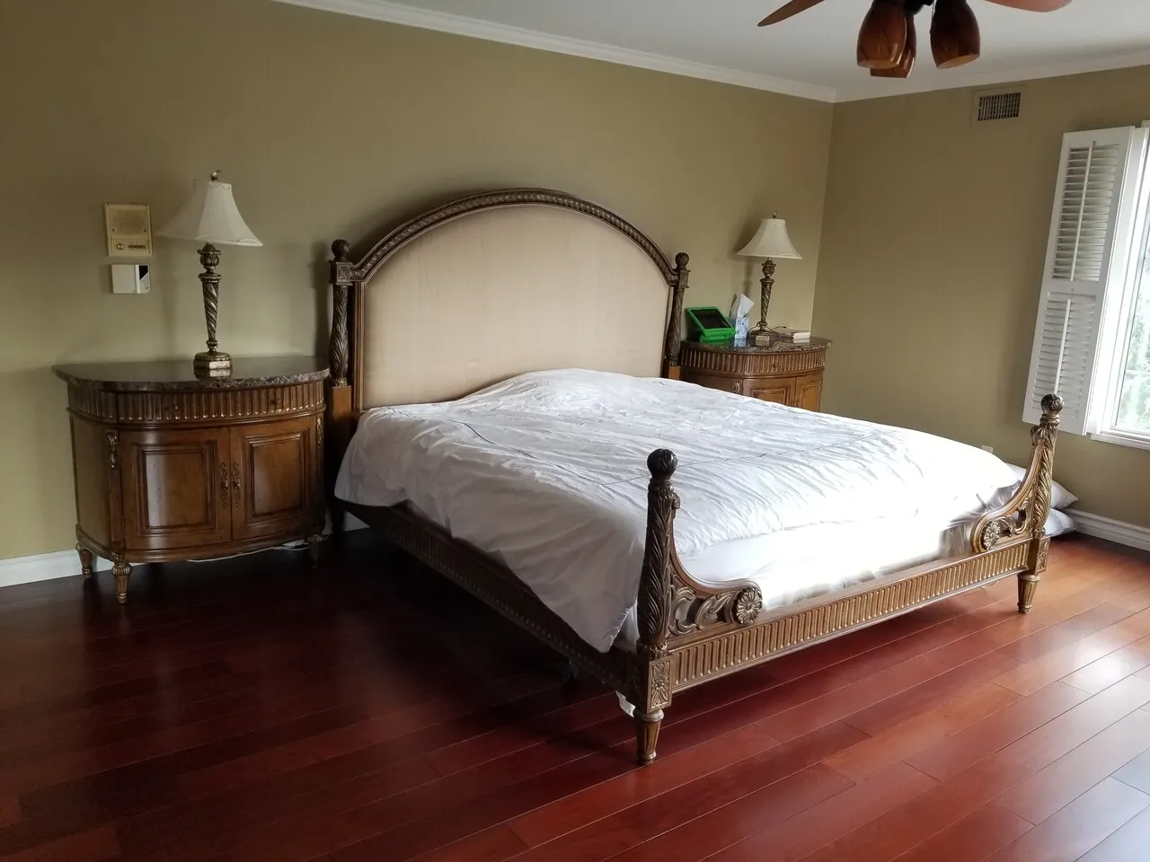 이사 급매 - 침대셑 2개
					가구
					라 캬나다