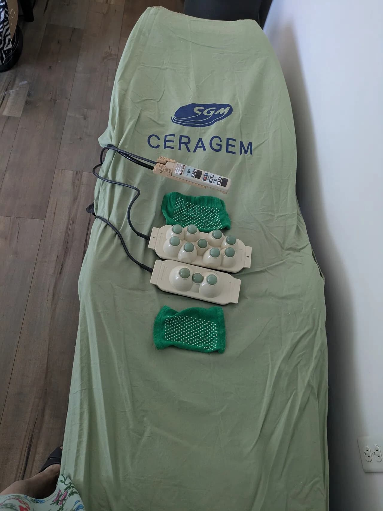 세라젬 Ceragem Massage Bed
					전자/가전
					Los Angeles