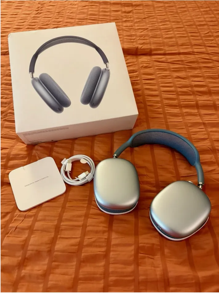 AirPod Max Pro $250
					전자/가전
					Los Angeles