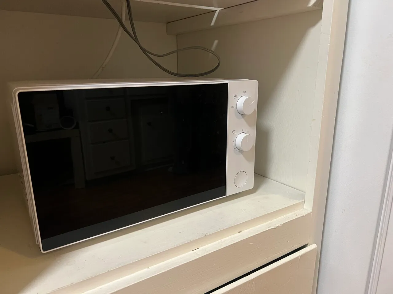 귀국 판매 새 것같은 전자레인지 판매합니다
					전자/가전
					Torrance