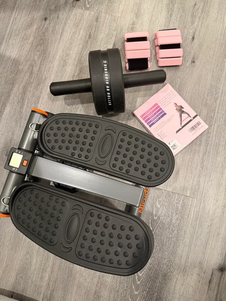 무빙세일합니다여러가지있어요
					무빙세일
					Los Angeles