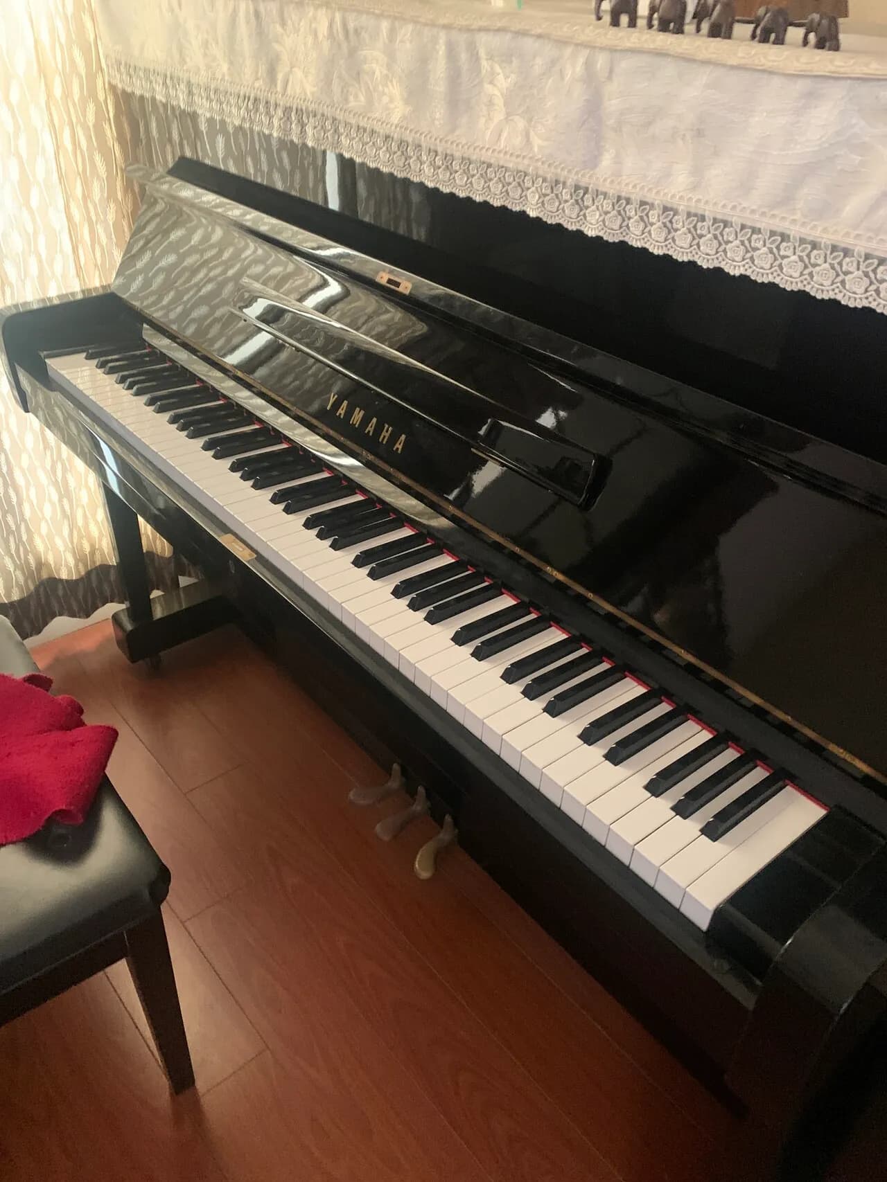 Yamaha 중고 피아노 팝니다.
					기타
					Rowland Heights