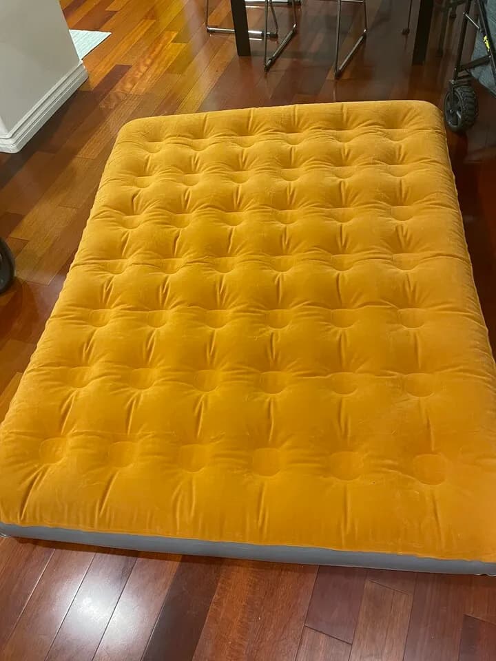 Alps 에어 매트리스 (펌프, 커버 포함)
					기타
					Los Angeles