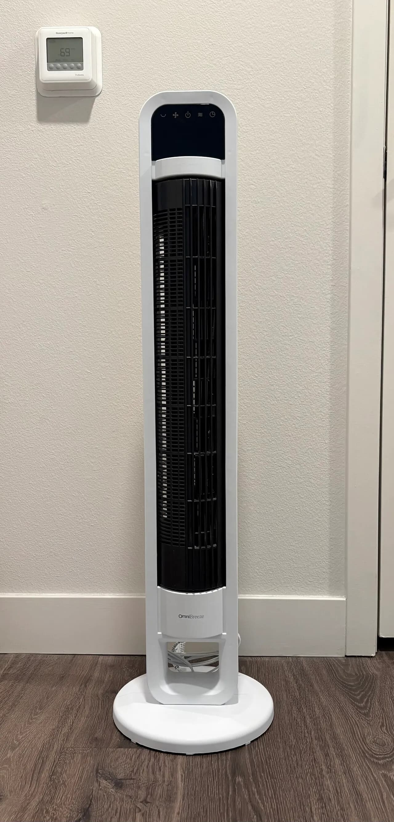 OmniBreeze 타워형 선풍기 (예약중)
					무빙세일
					Brea