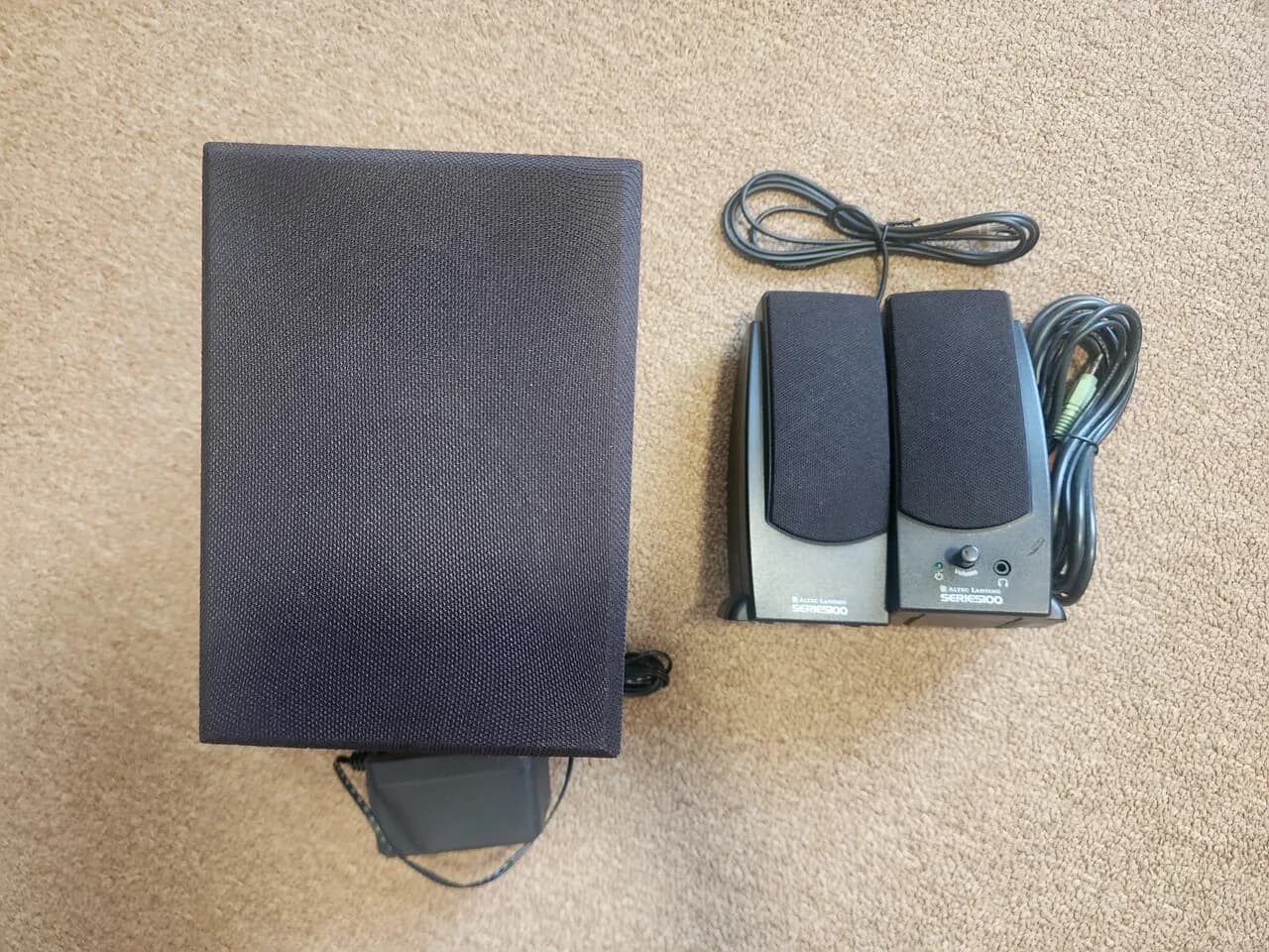 서브 우퍼.스피커
					무빙세일
					La 한인타운