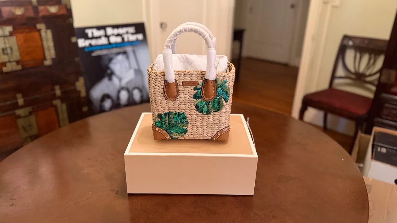 Michael kors Malibu Palm 우븐 백
					의류/패션
					한인타운