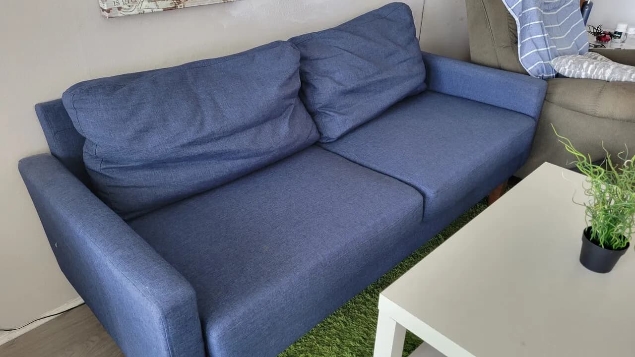 소파,TV,책장,테이블,에어프라이어,전기 밥솥,책........
					무빙세일
					Los Angeles