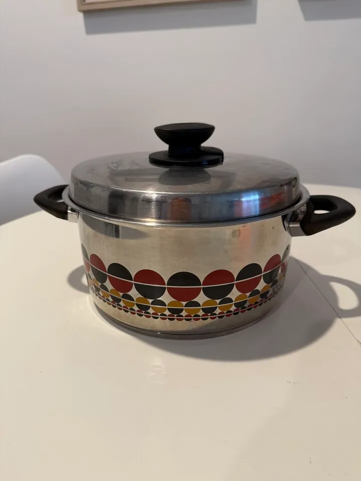 휘슬러 솔라냄비 26cm
					무빙세일
					Los Angeles