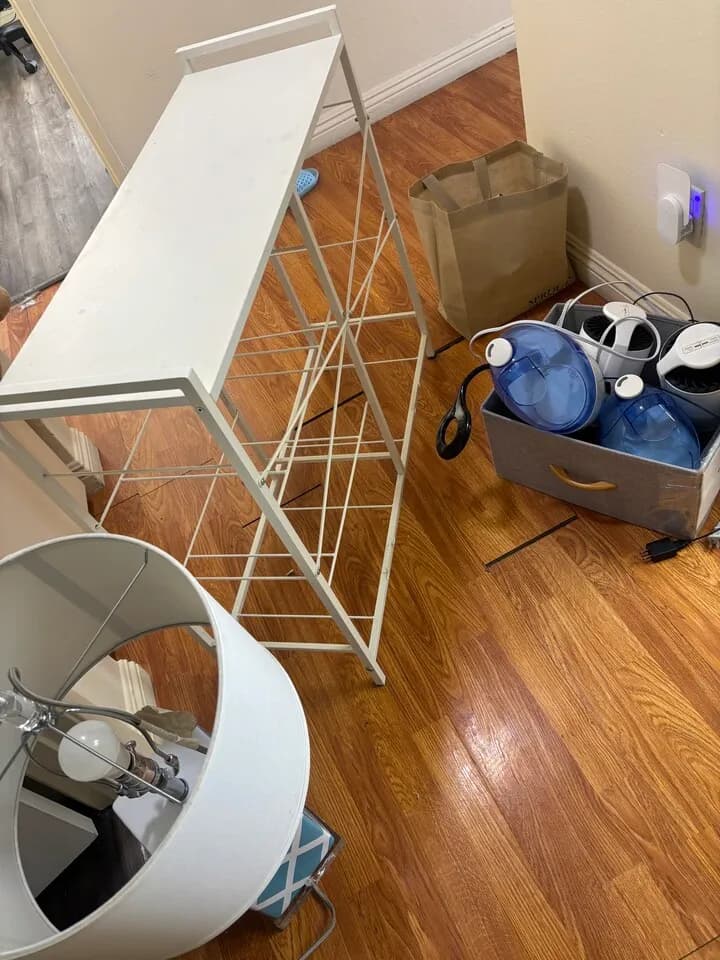 가습기,초파리잡는기계,테이블,옷걸이,세라믹 램프
					무빙세일
					Los Angeles Koreatown