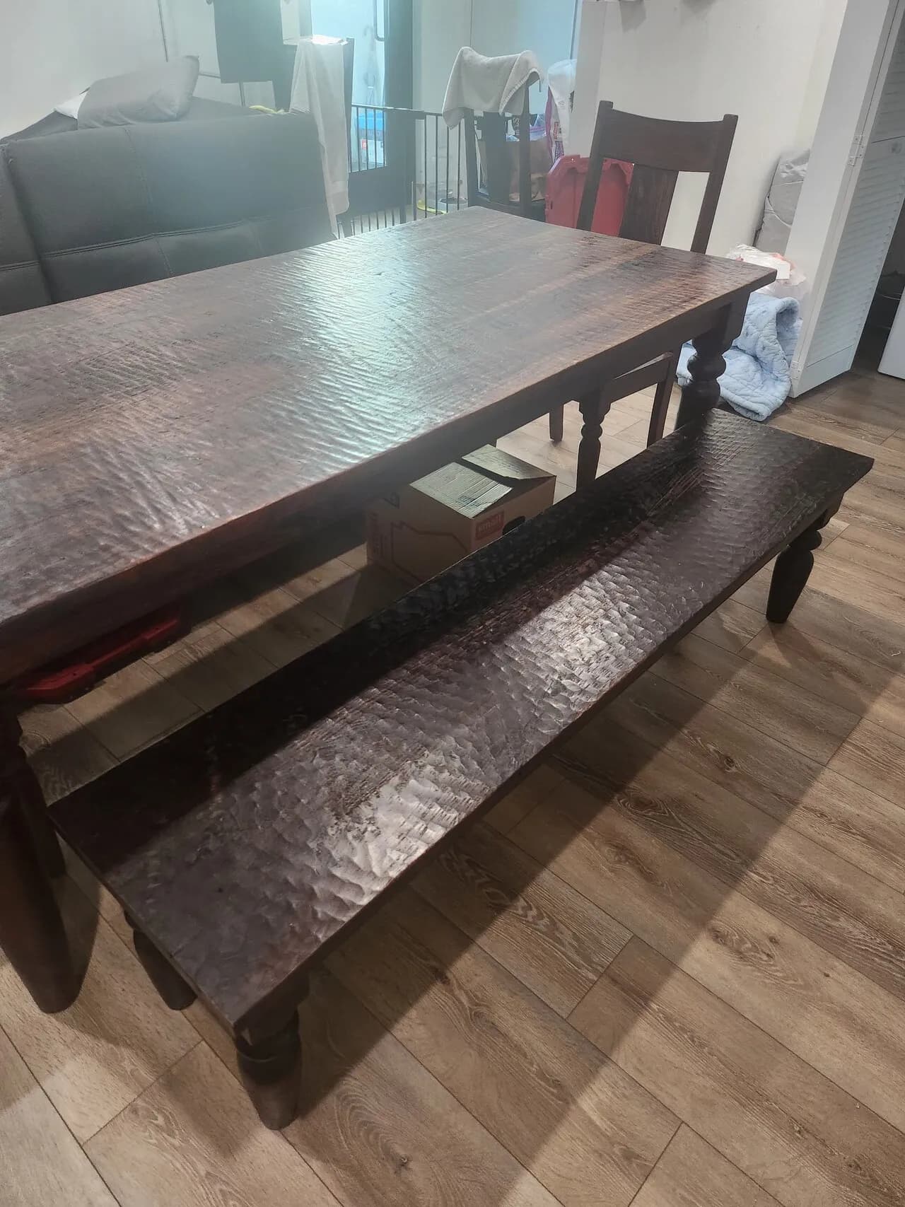 식탁 + 긴의자 + 의자 4개
					무빙세일
					Buena Park