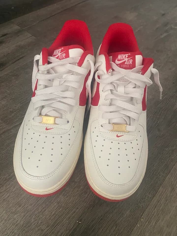 나이키 에어포스A1 오프화이트&레드
					의류/패션
					Los Angeles