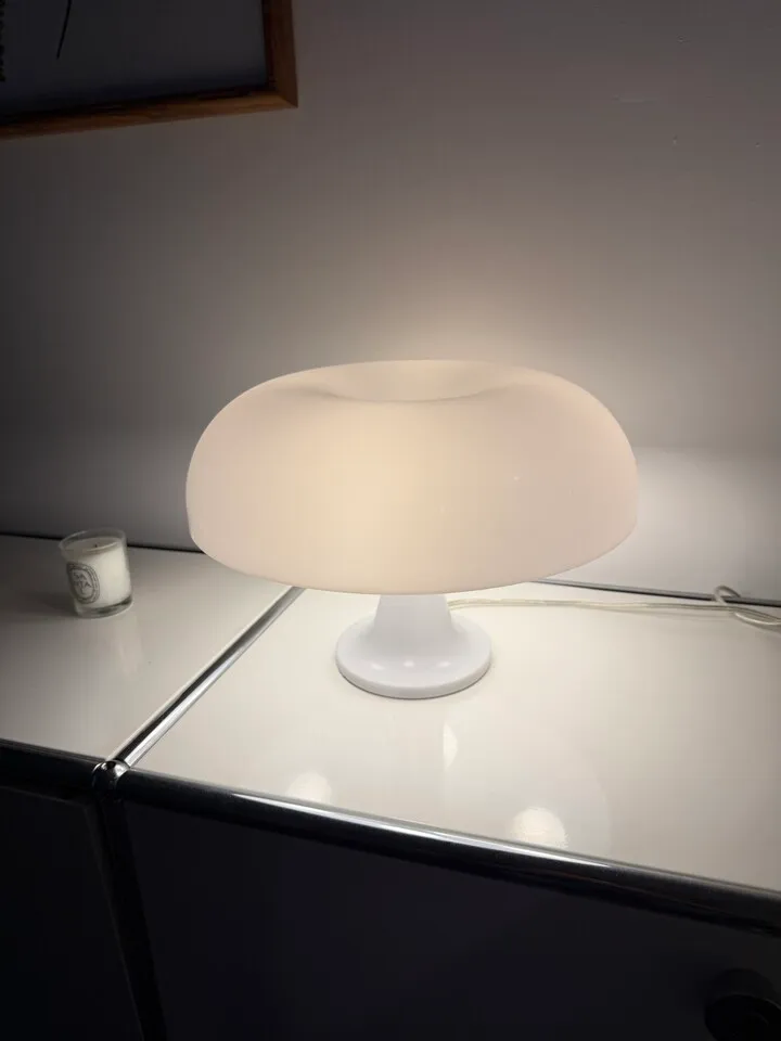 mushroom램프
					무빙세일
					Los Angeles