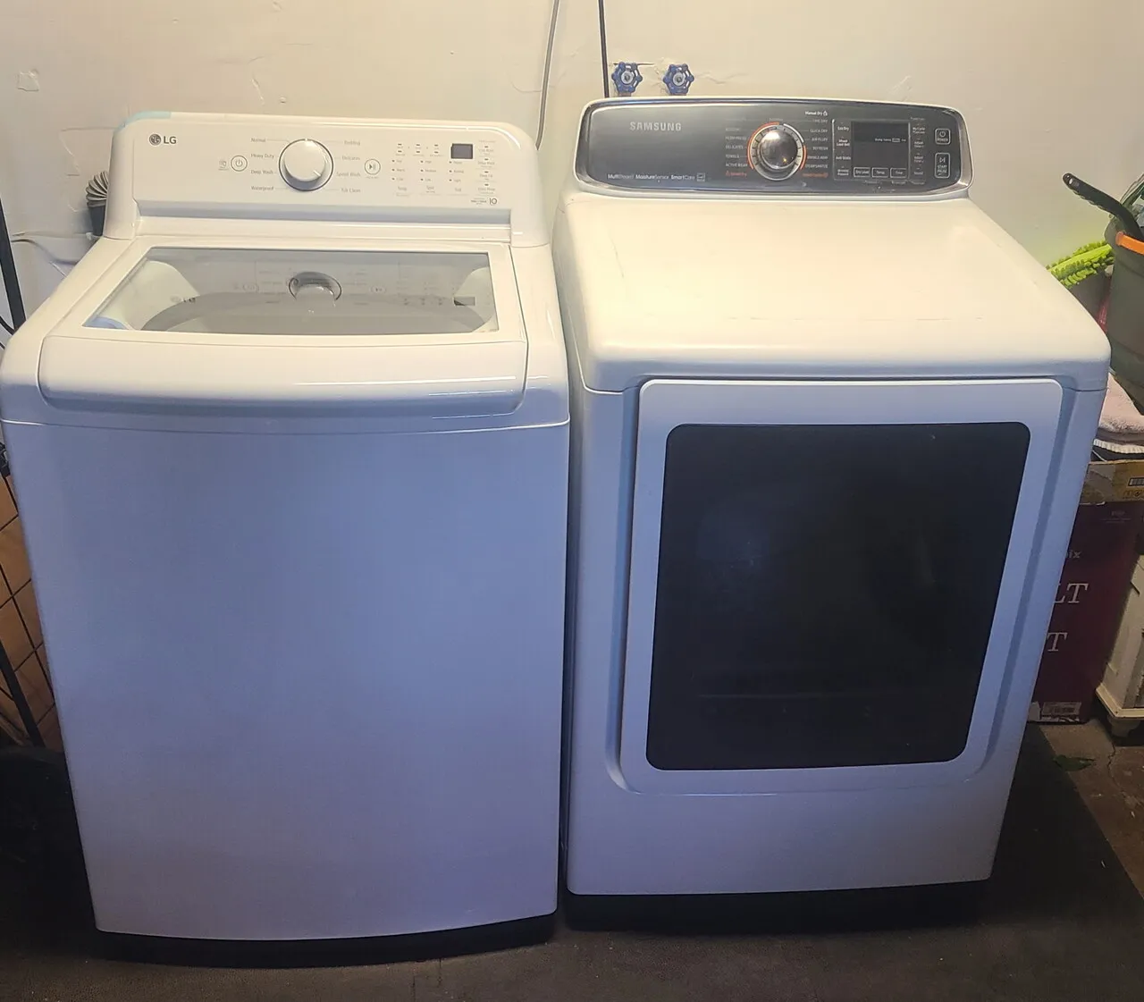 무빙세일합니다 세탁기 건조기등 필요한것 연락주세요
					무빙세일
					벨리