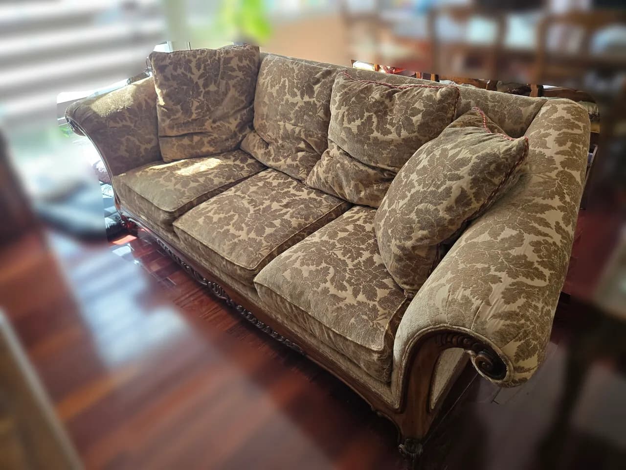 빈티지 소파
					무빙세일
					Fullerton