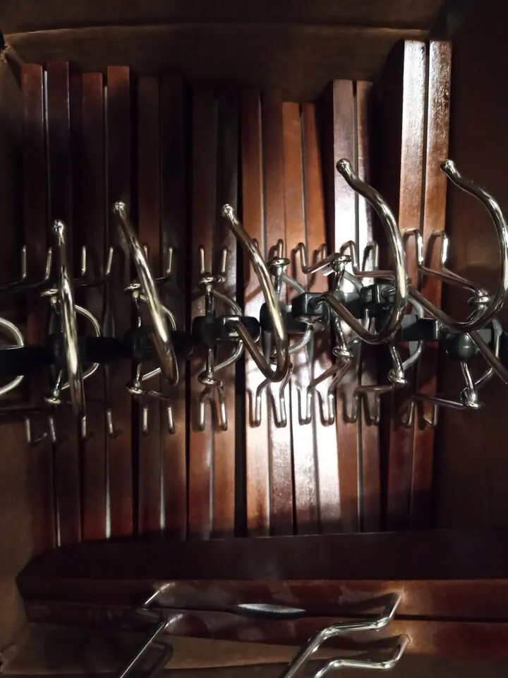 새것과 다름없는 하의/바지 옷걸이 9개
					의류/패션
					오렌지카운티