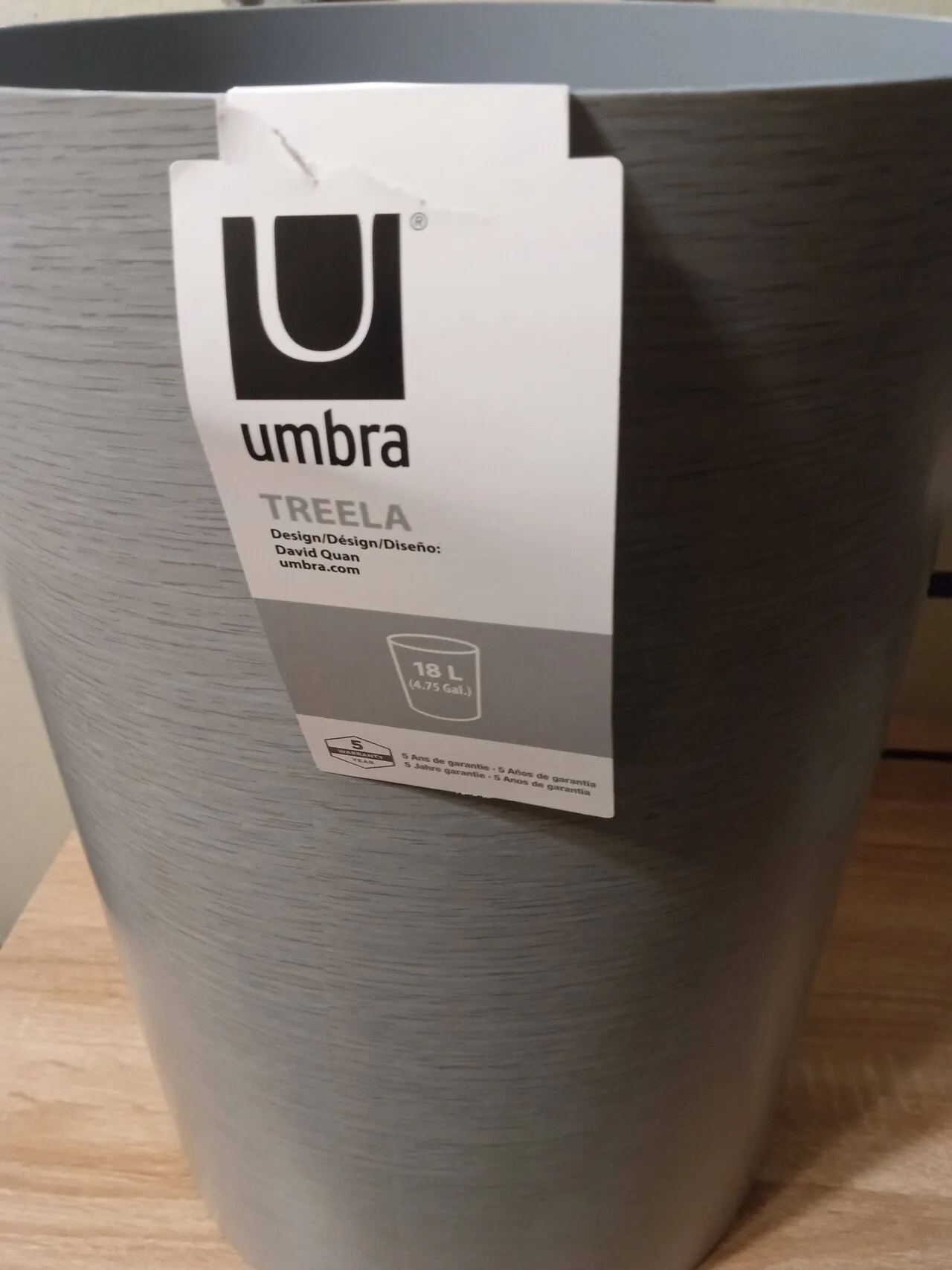 Brand new trash can 쓰레기통 새 제품
					기타
					오렌지카운티