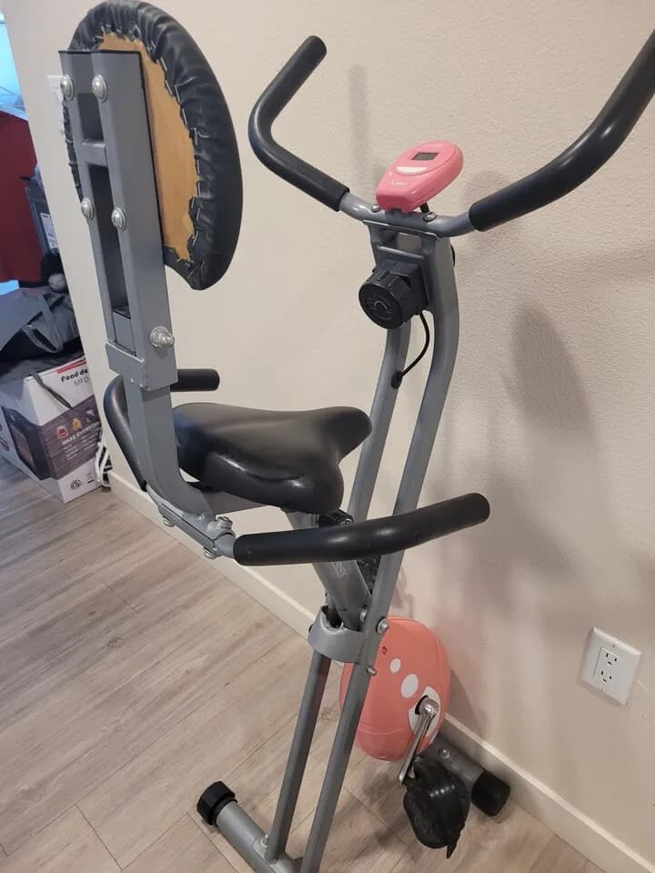 실내 자전거 운동기구
					무빙세일
					Los Angeles