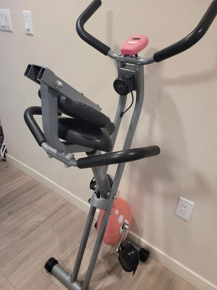 실내 운동 자잔거
					무빙세일
					Los Angeles