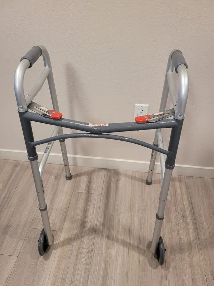 위커
					무빙세일
					Los Angeles