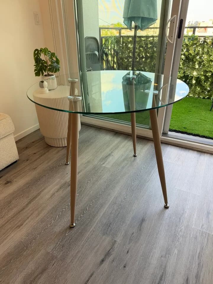 투명유리 테이블
					무빙세일
					Los Angeles