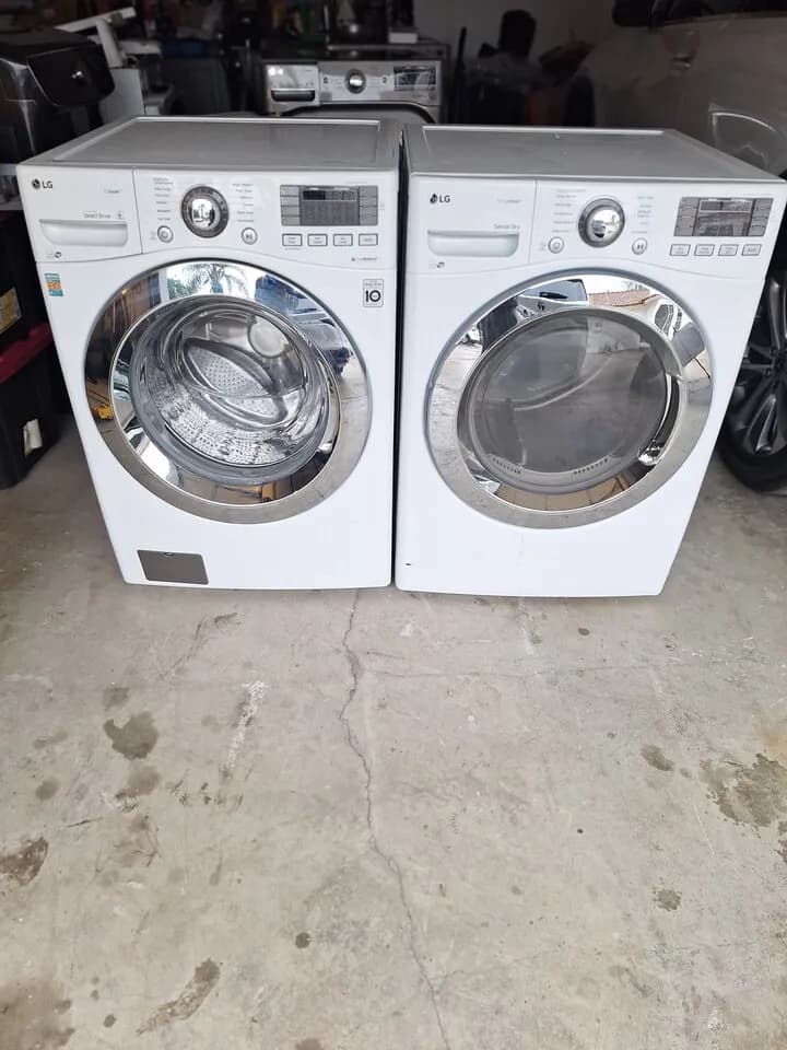 LG 세탁기.건조기.셋트
					전자/가전
					La Puente