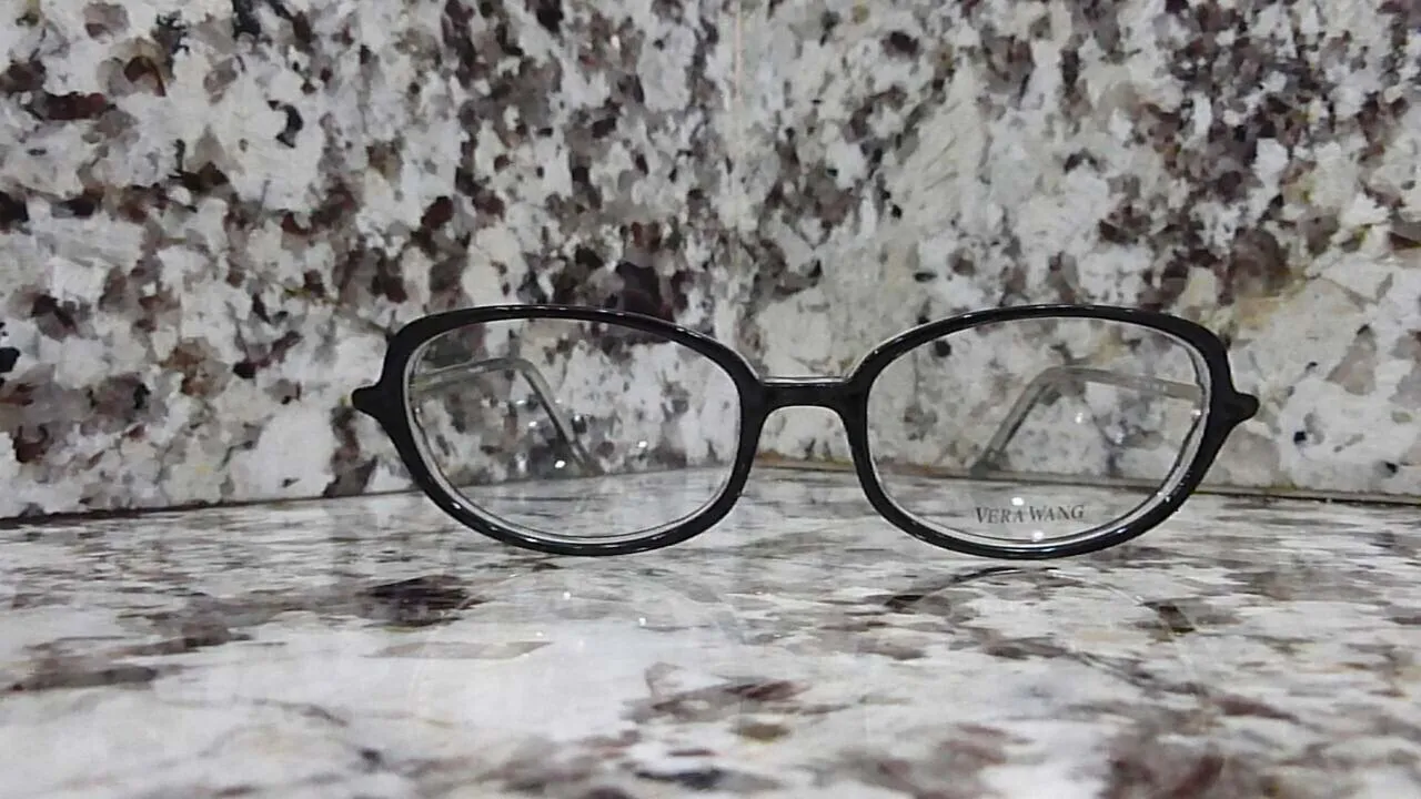 NEW-베라왕-BLACK- 안경테-2 종 류
					의류/패션
					Los Angeles