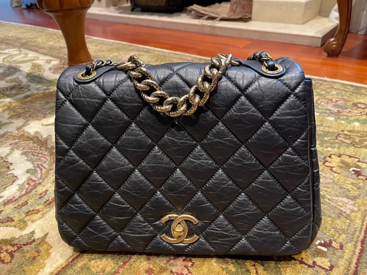 Chanel
					의류/패션
					La Crescenta