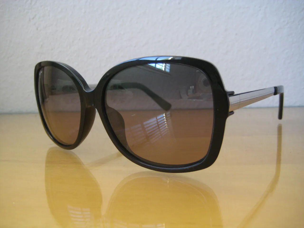 처분세일 가격내림 명품 마우이 짐 썬글래스 Maui Jim 여성용 3가지 새거
					의류/패션
					Norwalk