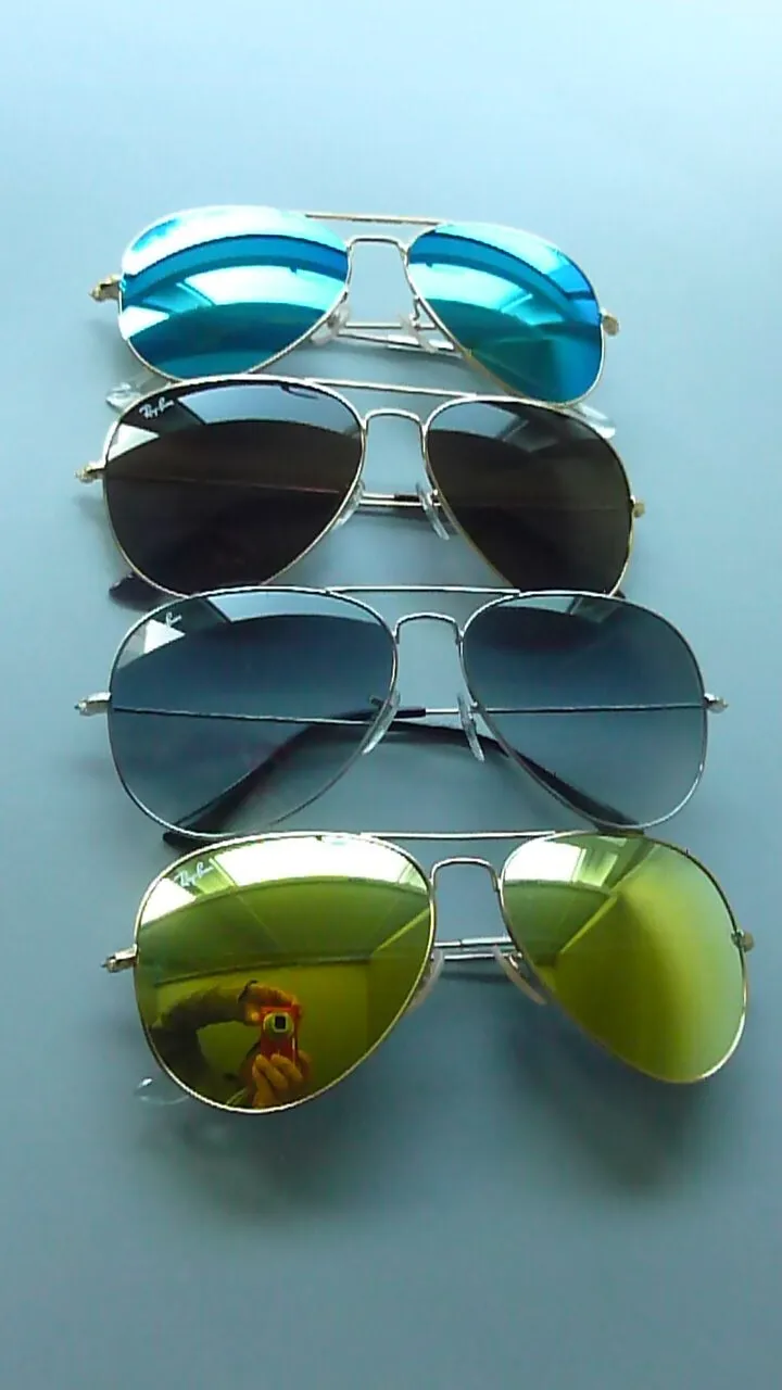 2개- $100-NEW-이태리-레이밴-PILOT-선글라스-4 COLORS
					의류/패션
					Los Angeles