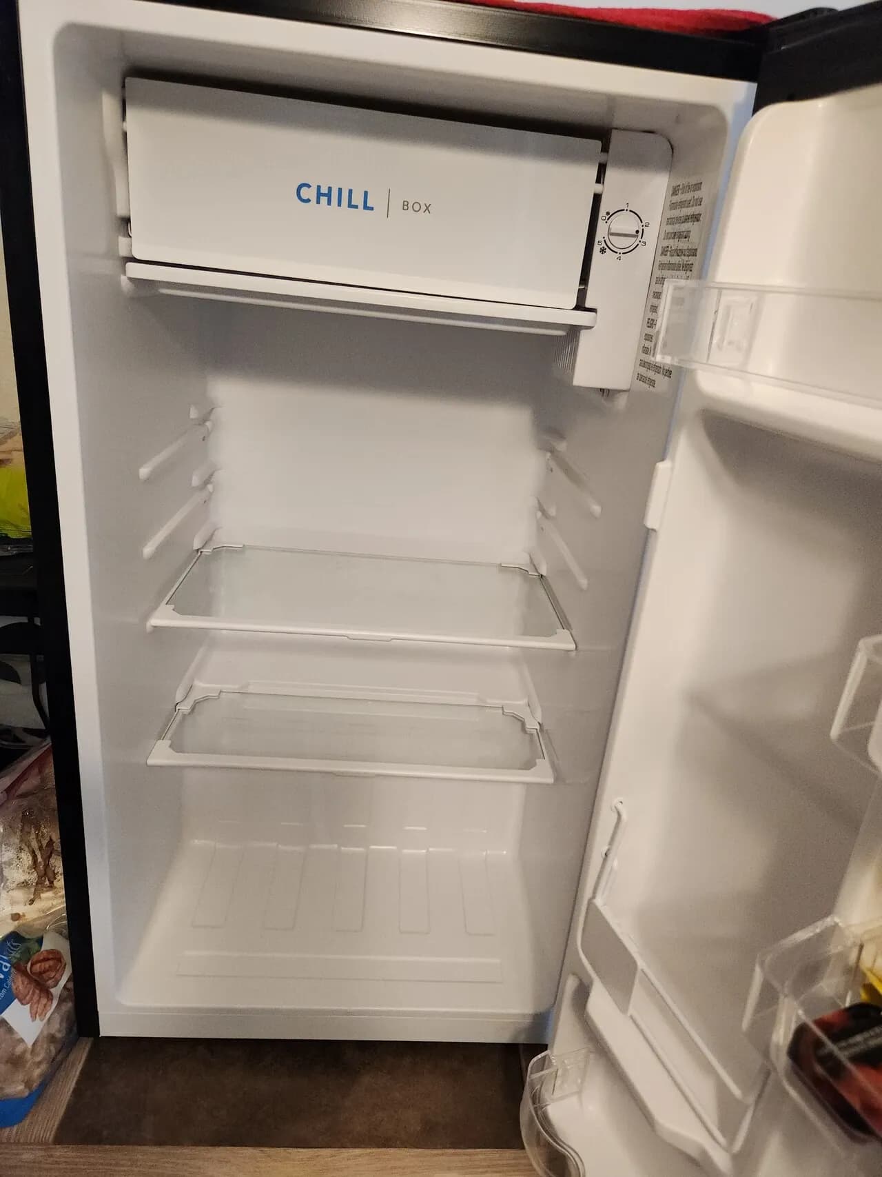 미니 냉장고 frigidaire
					전자/가전
					Los Angeles