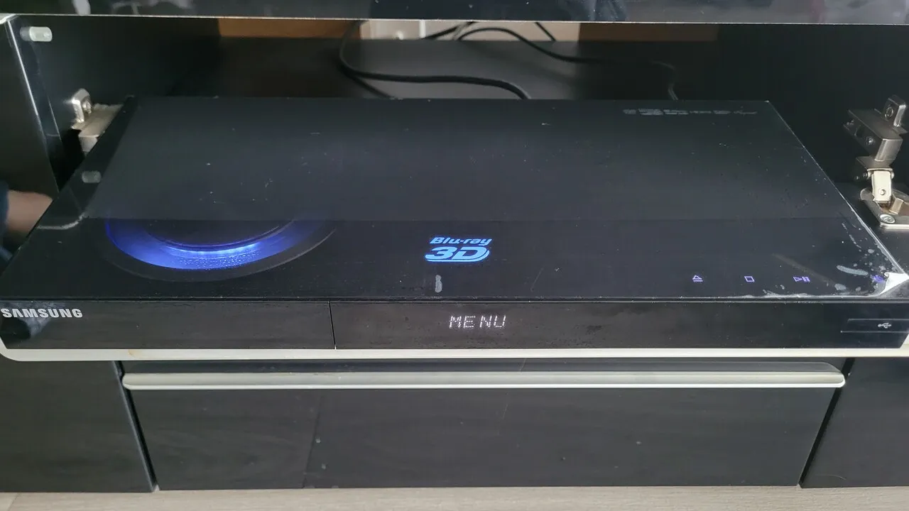 Blue Ray ,CD ,DVD ,3D player
					무빙세일
					Los Angeles