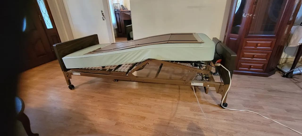 철침대 의료용
					무빙세일
					LA