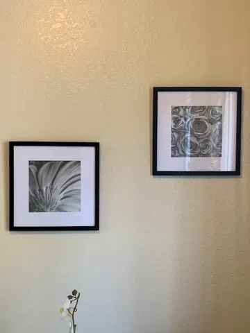 여러사이즈 액자,1020불 소품, 중품
					무빙세일
					Los Angeles