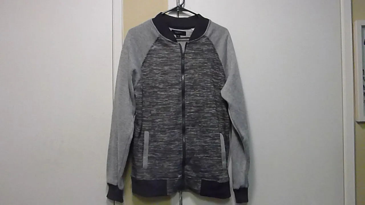 NEW-MACY,S -VARSITY-GREY FULLZIP JACKET
					의류/패션
					Los Angeles