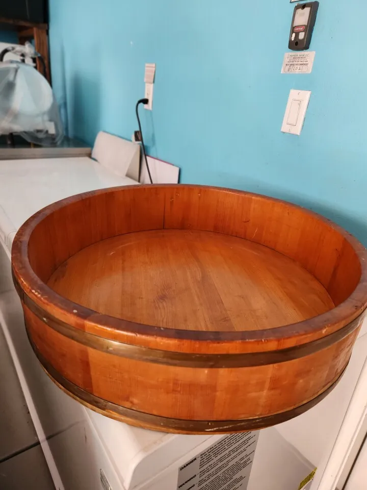 일식당에서 필요한 여러가지 있습니다
					기타
					Azusa