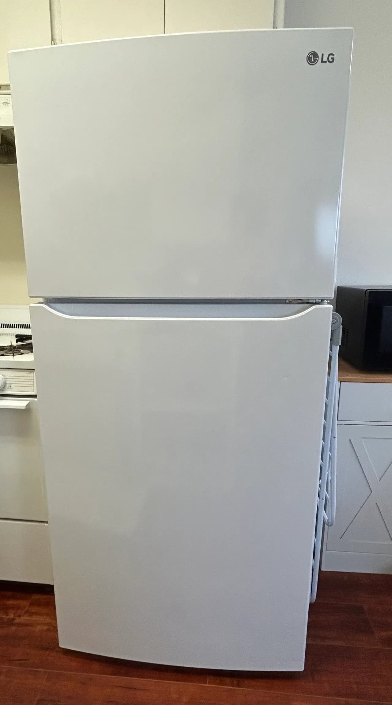 LG 냉장고 팝니다. 무빙세일
					전자/가전
					한인타운 엘에이