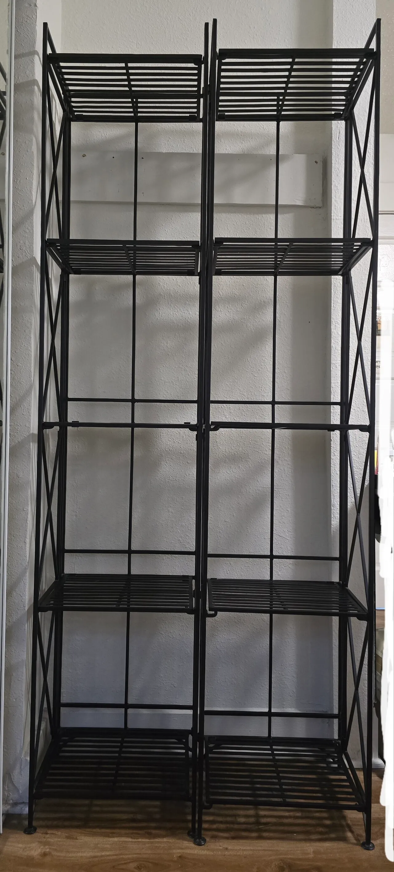 철재 접이식 5단 선반 (1.3F 1F 6F, 개당 25불2개)
					무빙세일
					Los Angeles