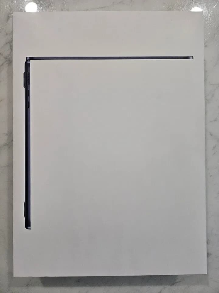 (가격인하) $800 맥북 에어 (미개봉박스) MacBook Air 13-inch
					전자/가전
					La Mirada