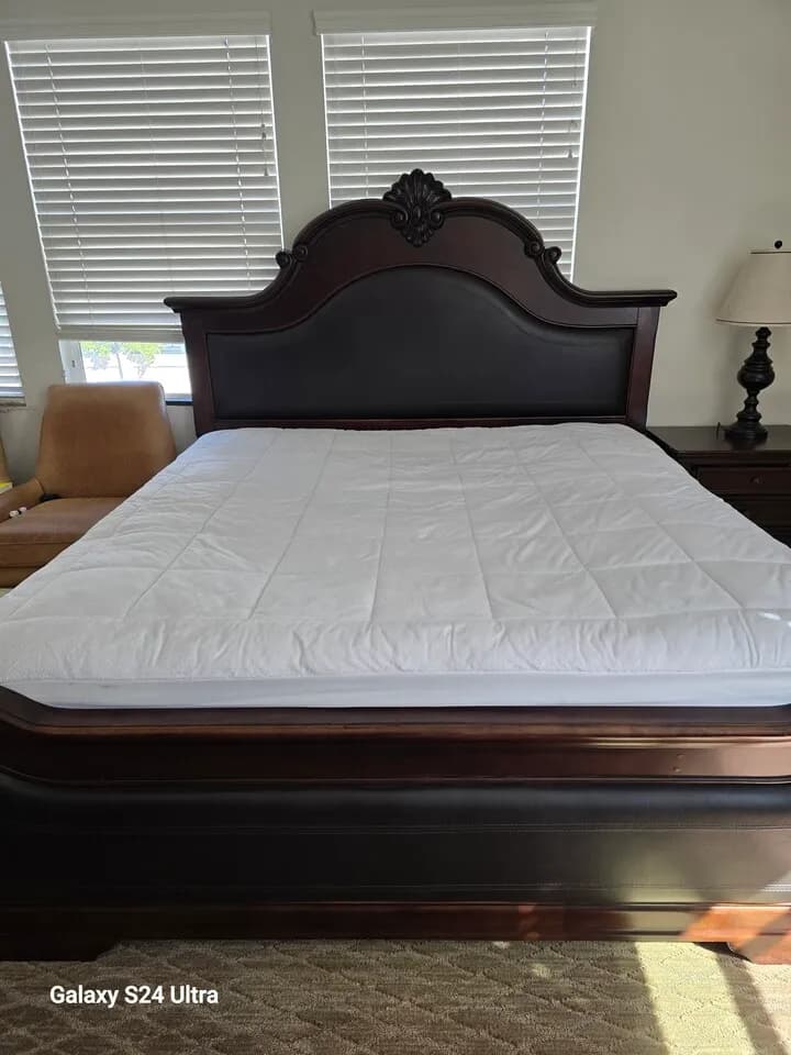 킹사이즈 침대 판매
					가구
					Fullerton