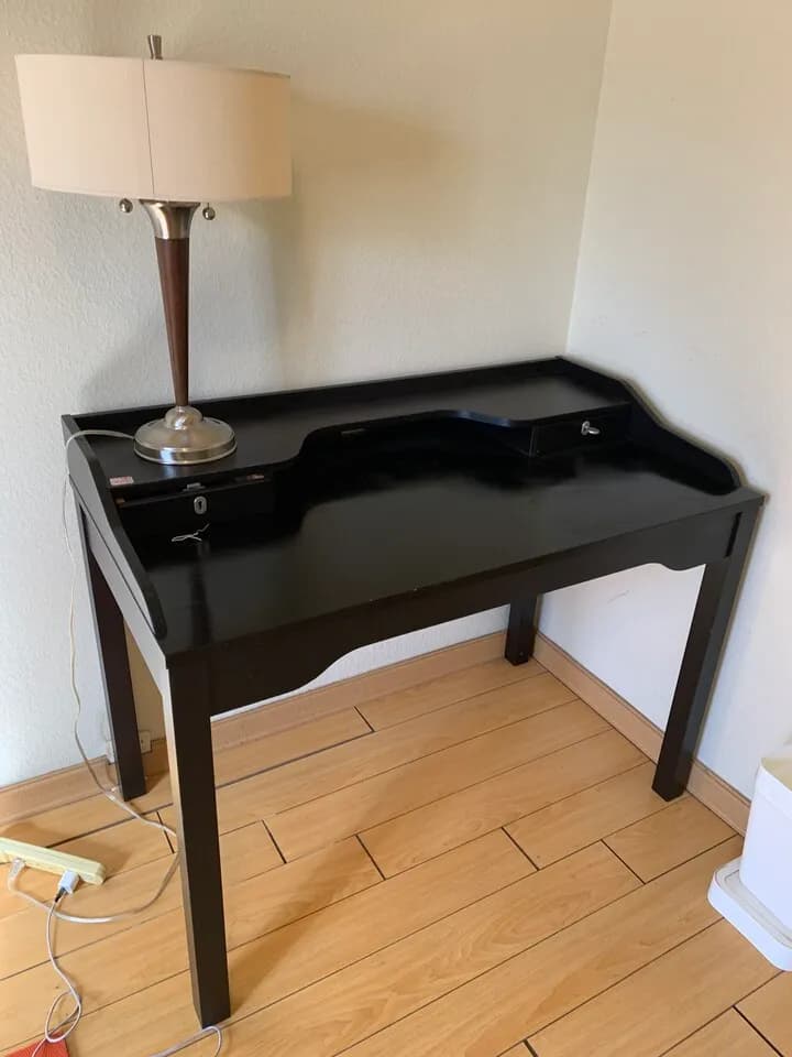 여러사이즈 액자,1020불 소품, 중품
					무빙세일
					Los Angeles