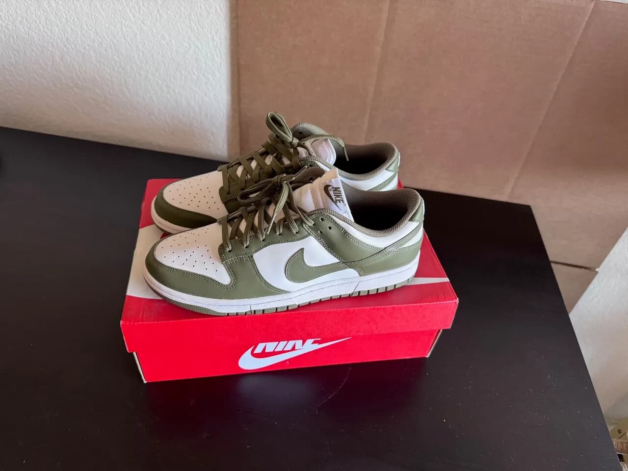 Nike Dunk Low 여러가지 판매합니다
					의류/패션
					Los Angeles