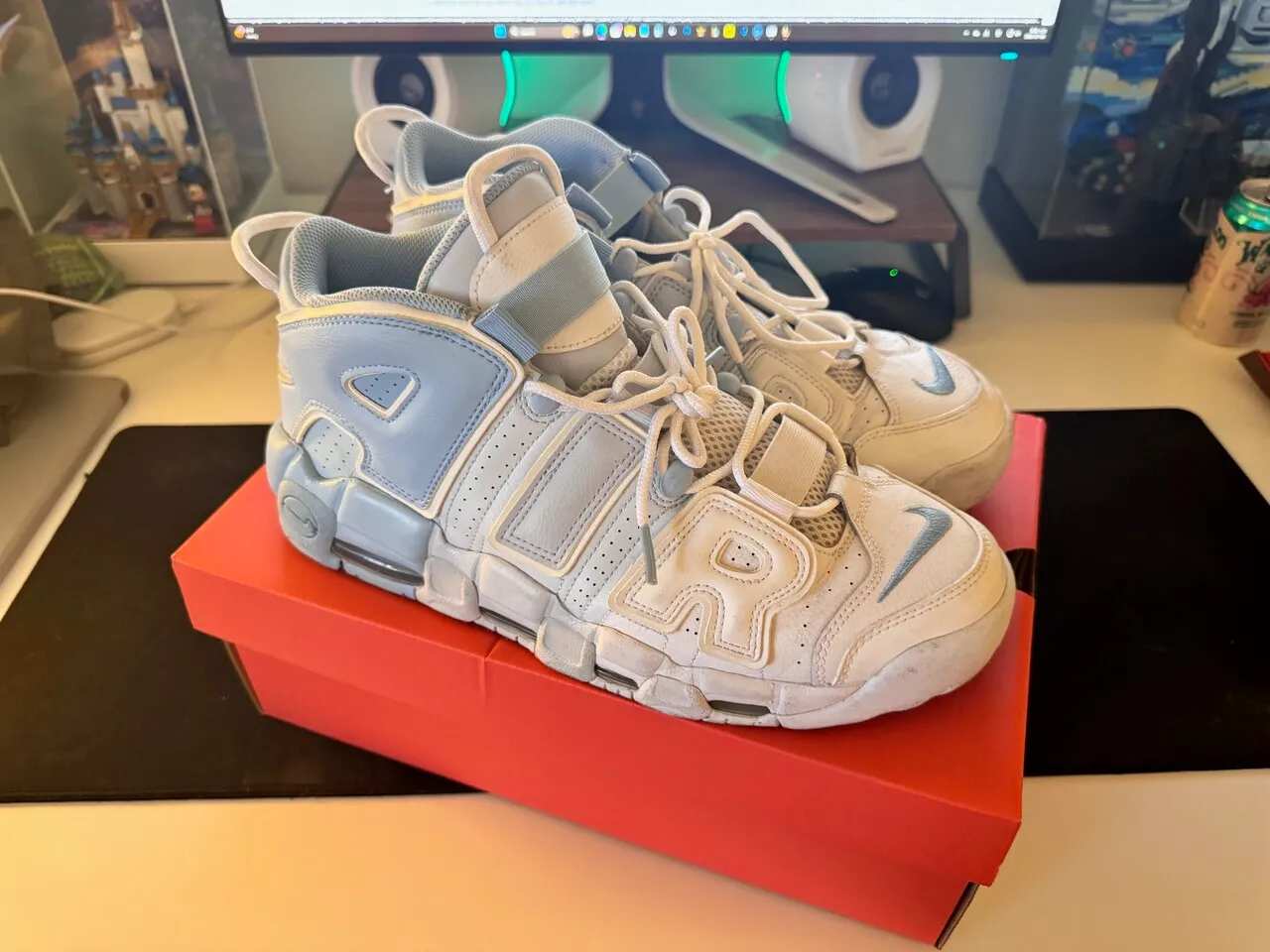 Nike Air More Uptempo 몇종류 판매합니다.
					의류/패션
					Los Angeles