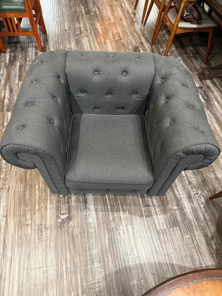 쇼파 2개 판매합니다. 60불
					가구
					Anaheim