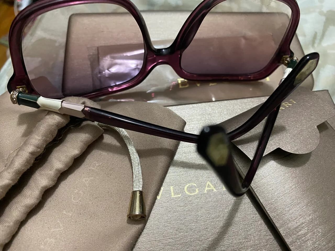 불가리 썬글래스 BVLGARI
					의류/패션
					Los Angeles