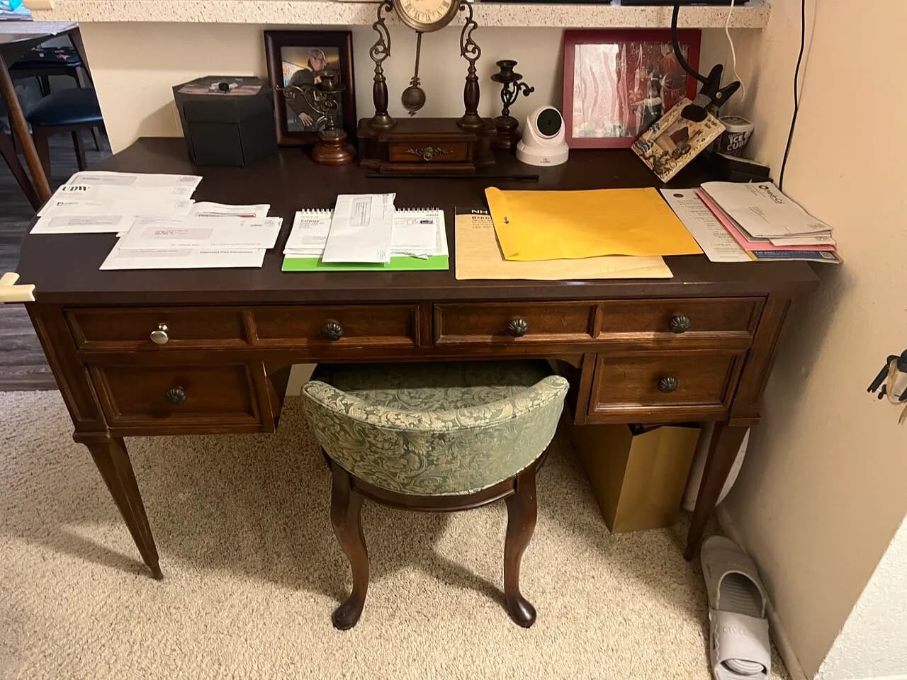 쇼파랑 탁자, 서랍장, portable 에어컨, 침대 팝니다.
					가구
					Fullerton