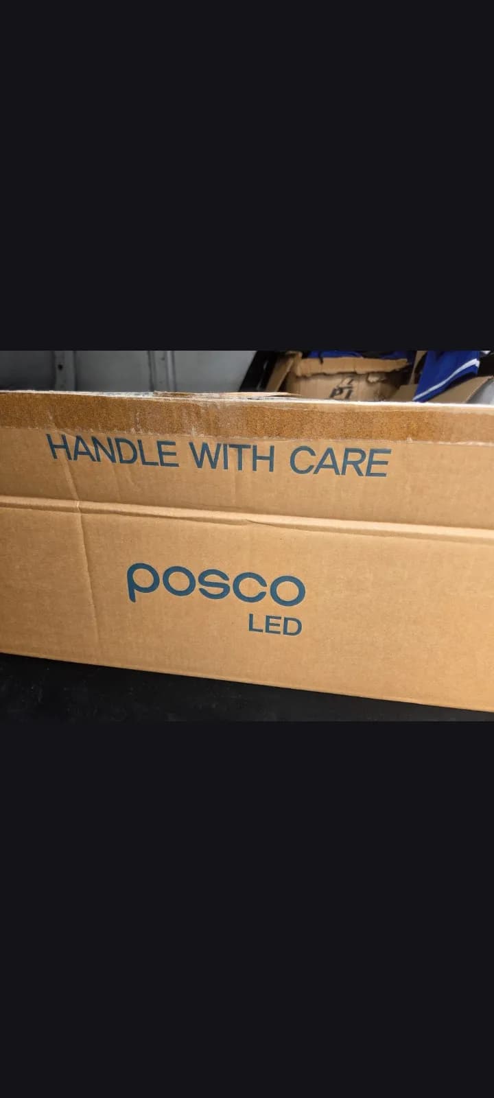 포스코 LED Light 친환경 고효율 조명입니다
					기타
					LA