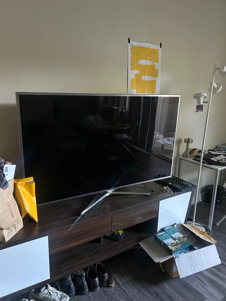 TV + TV 장
					무빙세일
					Brea