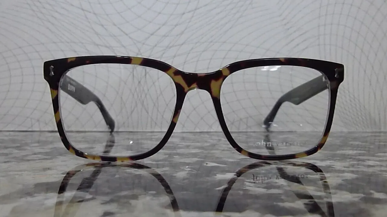 HAND CRAFTED-NEW-일본-존 바바토스-안경테-4-COLORS
					의류/패션
					Los Angeles