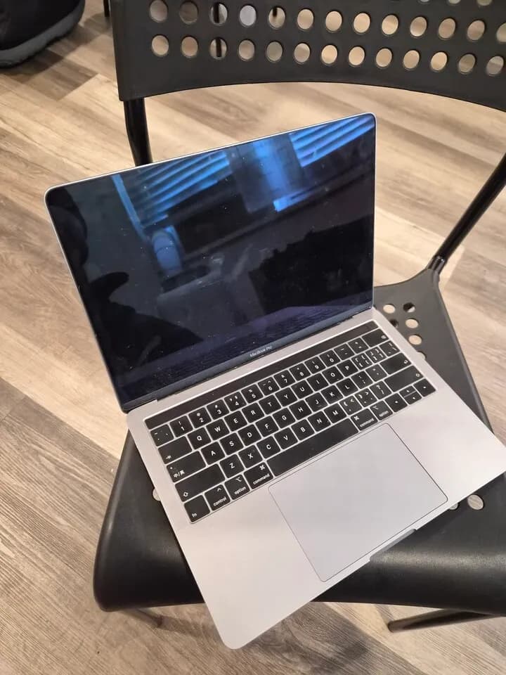 맥북프로 13인치, I5, 16Ram, 500GB Macbook Pro
					전자/가전
					Los Angeles